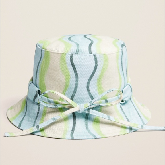 NWT Jacquemus Bucket Hat Le Bob Gadjo Unisex in Blue / Grey Stripe Le Raphia - Picture 3 of 14